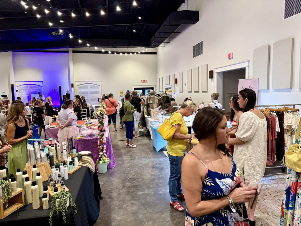 crowd at Girls' Night Out in Daphne, AL