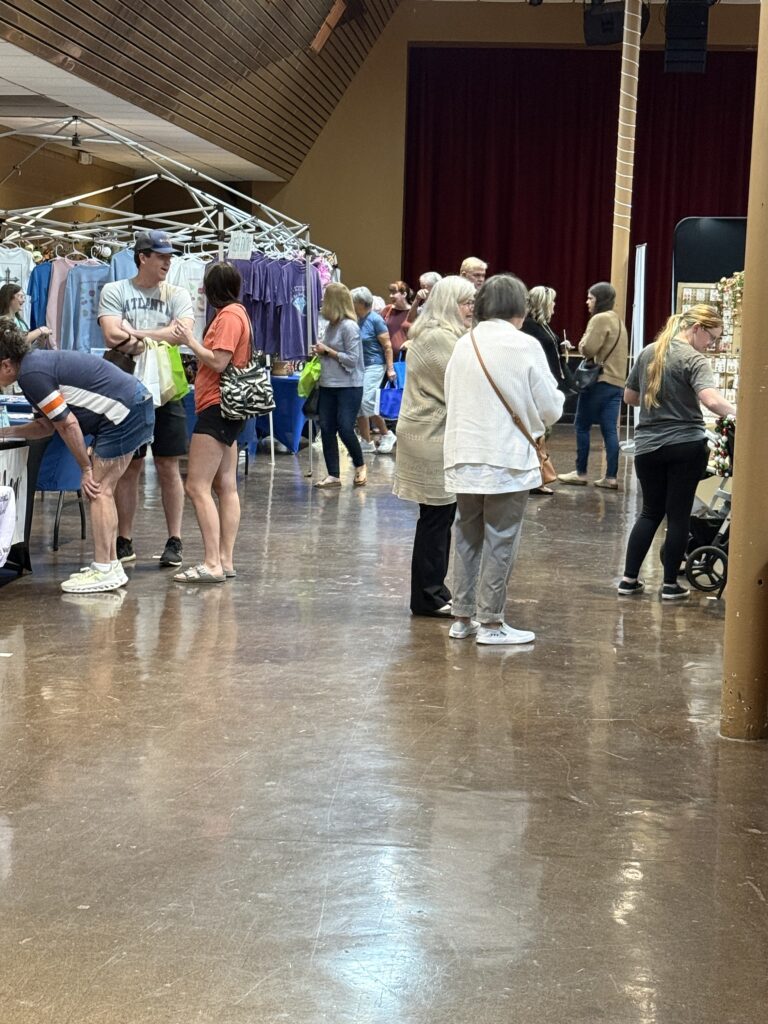 shoppers and vendors in Fairhope, AL